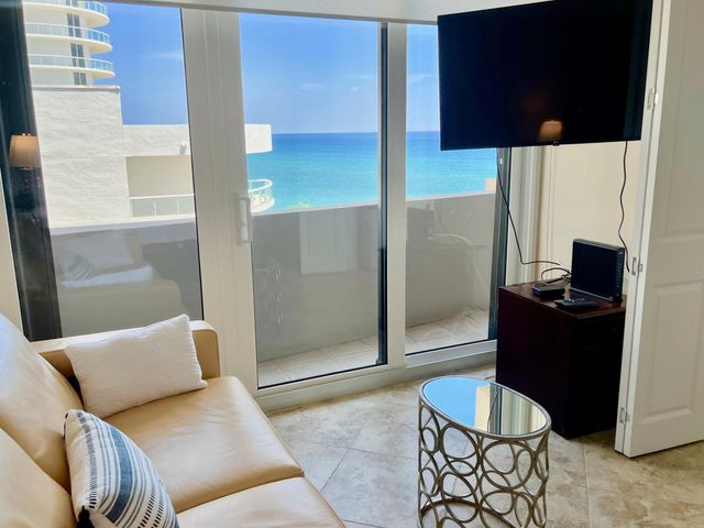 4200 N Ocean Drive 1-806, Riviera Beach, FL 33404