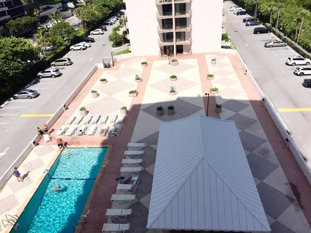 4200 N Ocean Drive 1-806, Riviera Beach, FL 33404