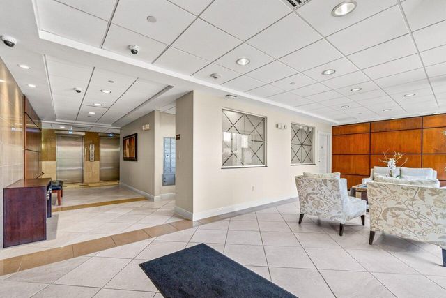 4200 N Ocean Drive 1-806, Riviera Beach, FL 33404