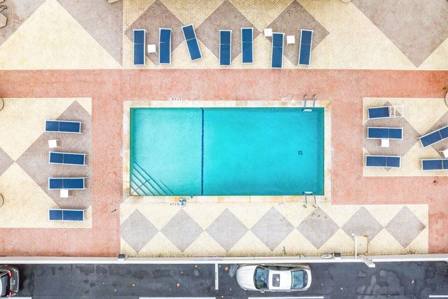 4200 N Ocean Drive 1-806, Riviera Beach, FL 33404