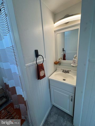 41 ATLANTIC ST, Keyport, NJ 07735