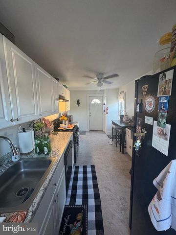 41 ATLANTIC ST, Keyport, NJ 07735