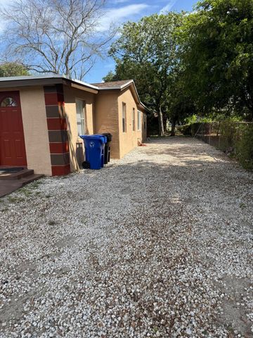2221 NW 6th Court, Fort Lauderdale, FL 33311