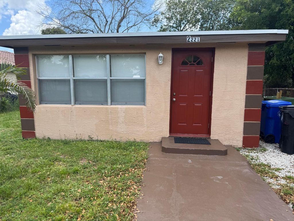 2221 NW 6th Court, Fort Lauderdale, FL 33311