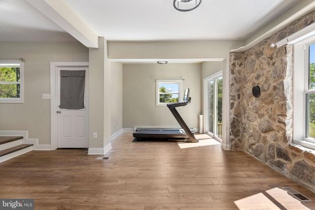 1071 HAMMONDS MILL RD, Hedgesville, WV 25427
