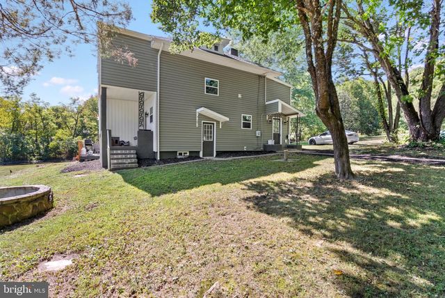 1071 HAMMONDS MILL RD, Hedgesville, WV 25427