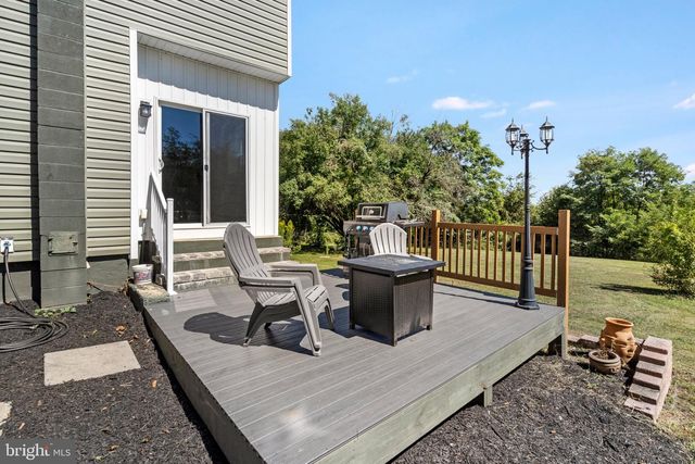1071 HAMMONDS MILL RD, Hedgesville, WV 25427