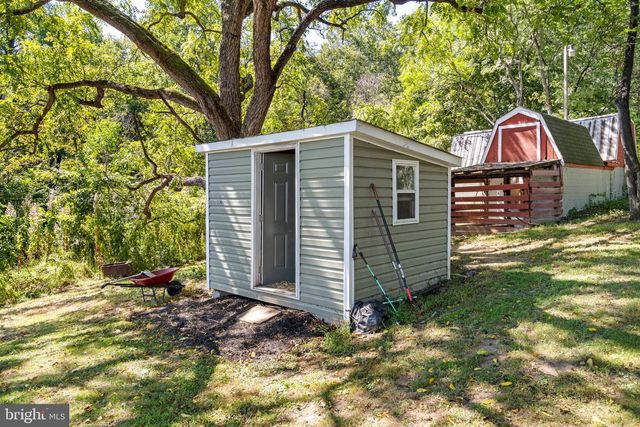 1071 HAMMONDS MILL RD, Hedgesville, WV 25427
