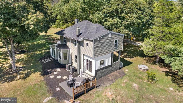 1071 HAMMONDS MILL RD, Hedgesville, WV 25427
