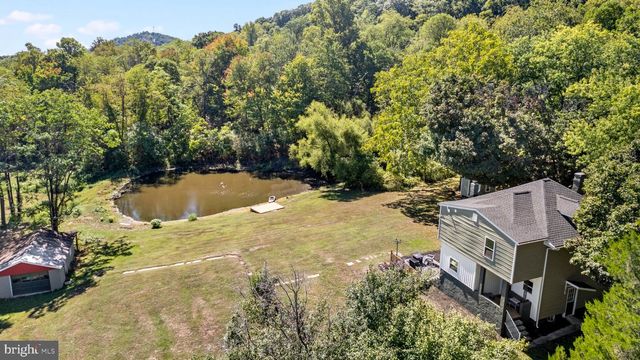 1071 HAMMONDS MILL RD, Hedgesville, WV 25427