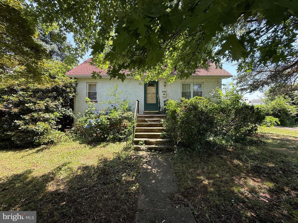 357 LINCOLN AVE N, Cherry Hill, NJ 08002