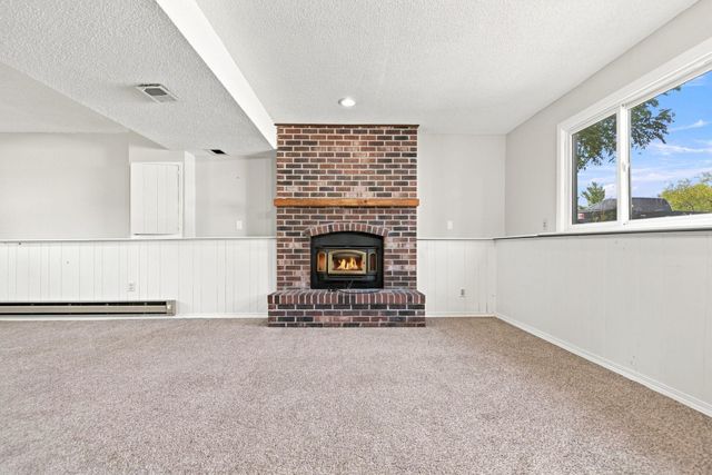 360 Brooks Avenue W, Roseville, MN 55113