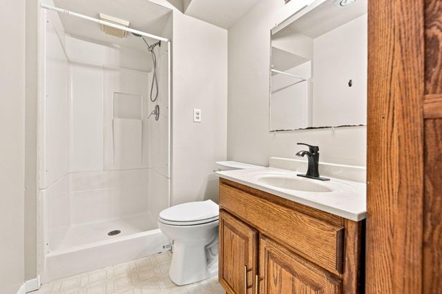 360 Brooks Avenue W, Roseville, MN 55113