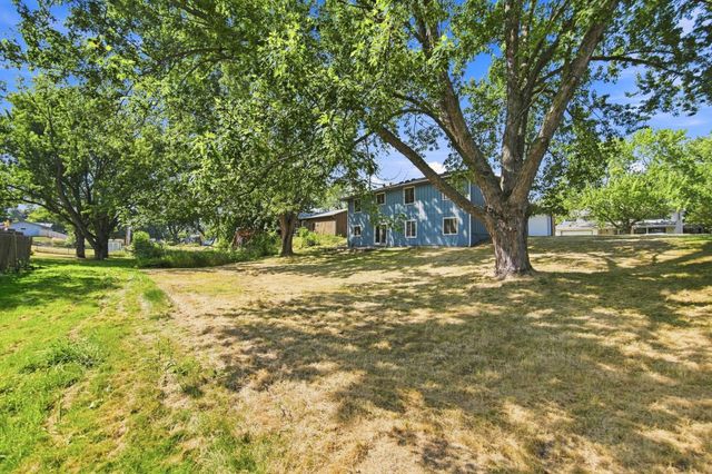 360 Brooks Avenue W, Roseville, MN 55113