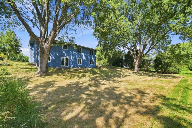 360 Brooks Avenue W, Roseville, MN 55113