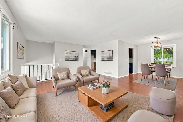 360 Brooks Avenue W, Roseville, MN 55113