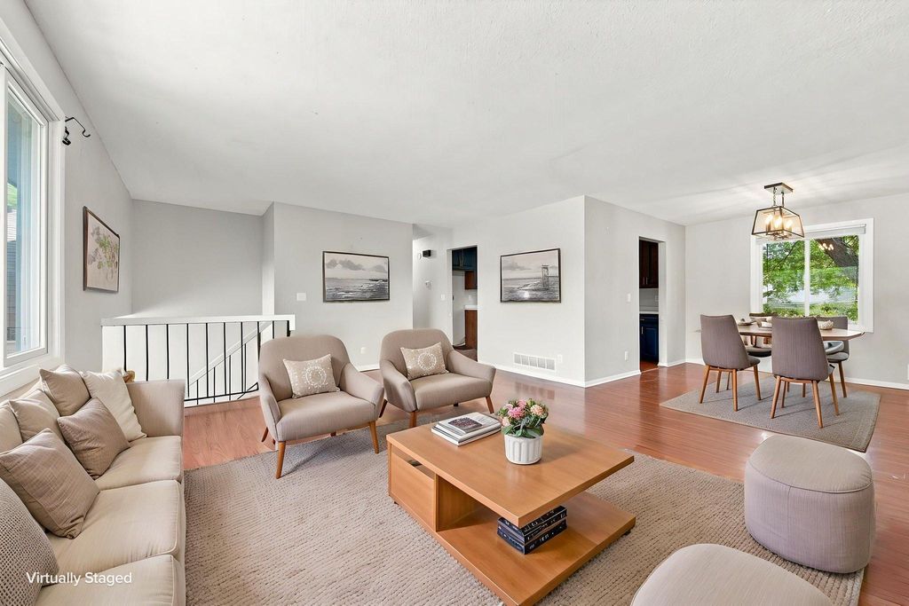 360 Brooks Avenue W, Roseville, MN 55113 — photo 4