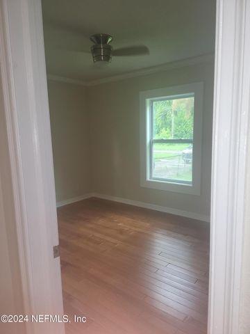 2531 LAKE SHORE Boulevard, Jacksonville, FL 32210