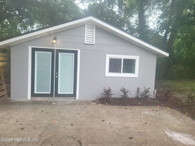 2531 LAKE SHORE Boulevard, Jacksonville, FL 32210