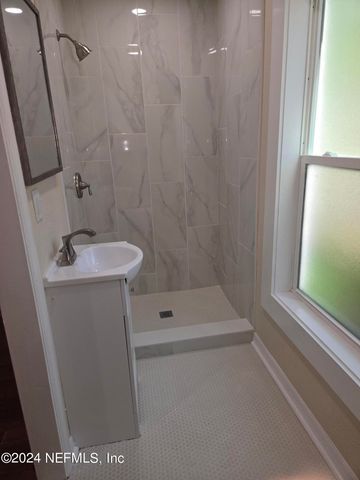 2531 LAKE SHORE Boulevard, Jacksonville, FL 32210