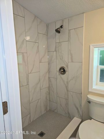 2531 LAKE SHORE Boulevard, Jacksonville, FL 32210