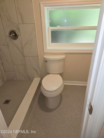 2531 LAKE SHORE Boulevard, Jacksonville, FL 32210
