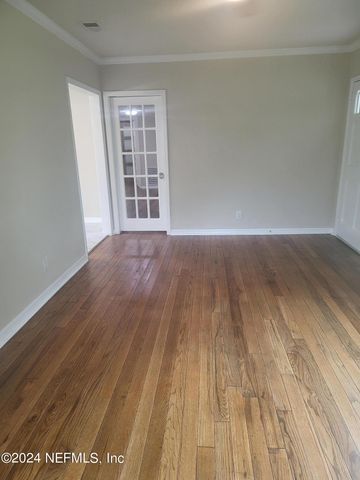 2531 LAKE SHORE Boulevard, Jacksonville, FL 32210