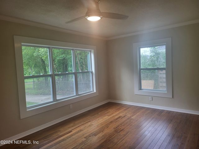 2531 LAKE SHORE Boulevard, Jacksonville, FL 32210