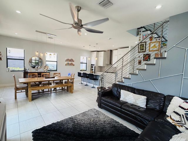 8288 NW 44th Terrace, Doral, FL 33166