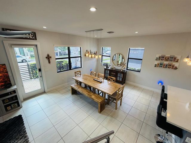 8288 NW 44th Terrace, Doral, FL 33166