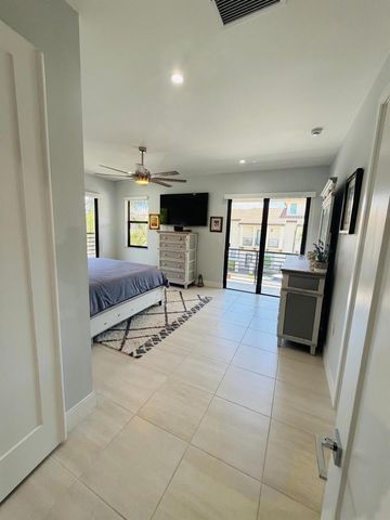 8288 NW 44th Terrace, Doral, FL 33166