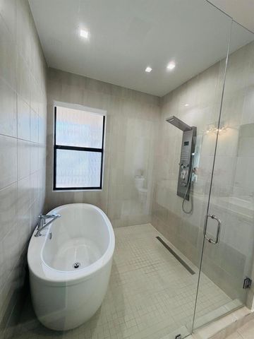 8288 NW 44th Terrace, Doral, FL 33166