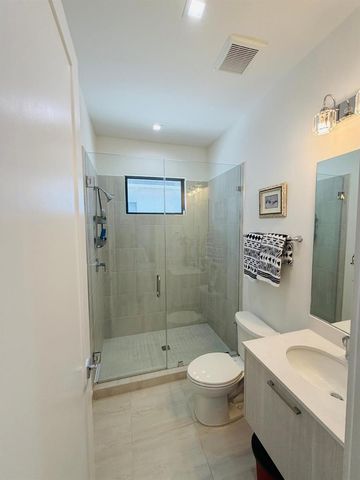 8288 NW 44th Terrace, Doral, FL 33166