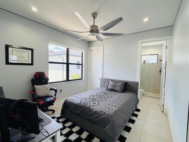 8288 NW 44th Terrace, Doral, FL 33166