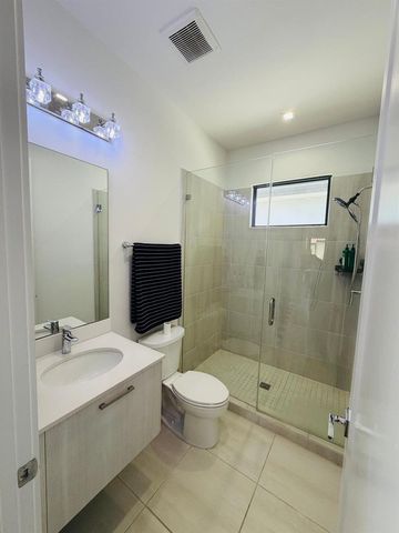 8288 NW 44th Terrace, Doral, FL 33166