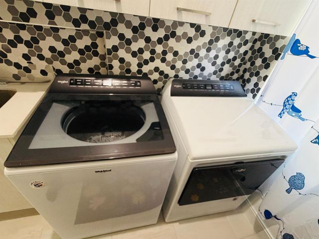8288 NW 44th Terrace, Doral, FL 33166