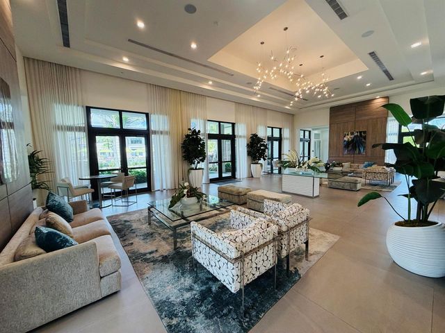 8288 NW 44th Terrace, Doral, FL 33166