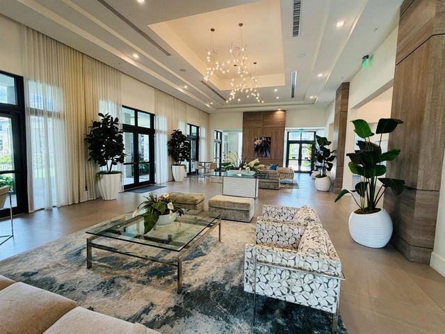 8288 NW 44th Terrace, Doral, FL 33166