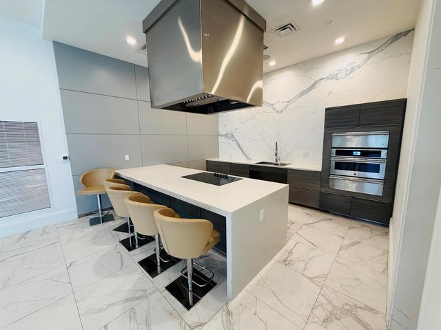 8288 NW 44th Terrace, Doral, FL 33166