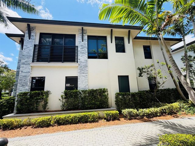 8288 NW 44th Terrace, Doral, FL 33166