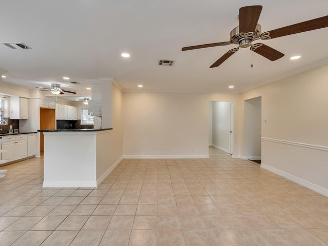 5623 Winding Way Drive, Houston, TX 77091
