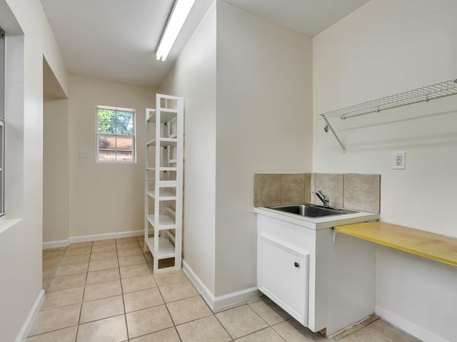 5623 Winding Way Drive, Houston, TX 77091