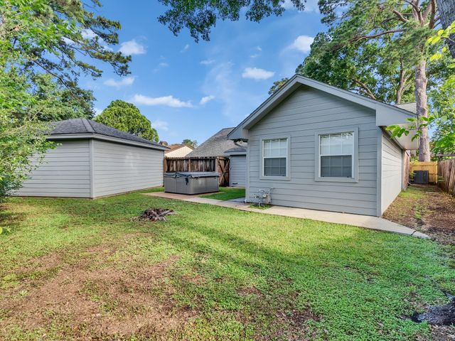 5623 Winding Way Drive, Houston, TX 77091
