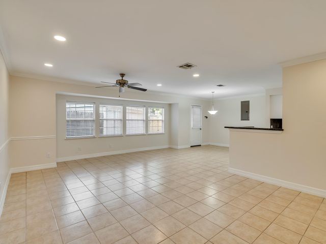 5623 Winding Way Drive, Houston, TX 77091