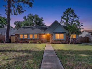 5623 Winding Way Drive, Houston, TX 77091