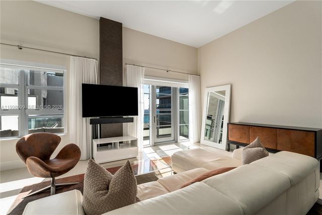 3739 Collins Avenue N-604, Miami Beach, FL 33140