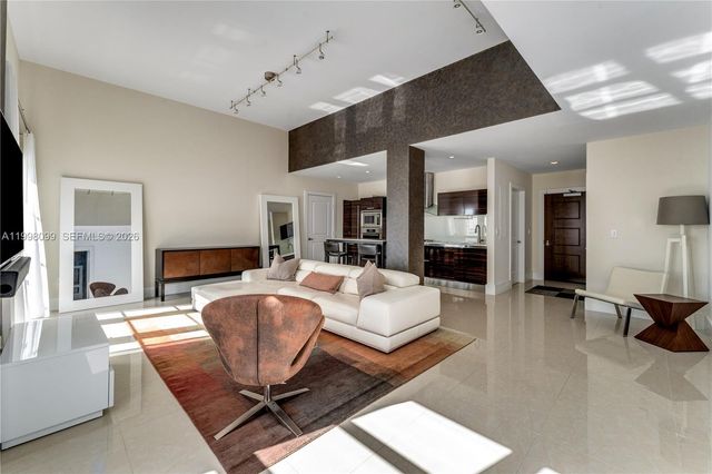 3739 Collins Avenue N-604, Miami Beach, FL 33140