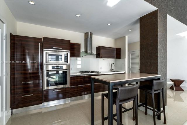 3739 Collins Avenue N-604, Miami Beach, FL 33140