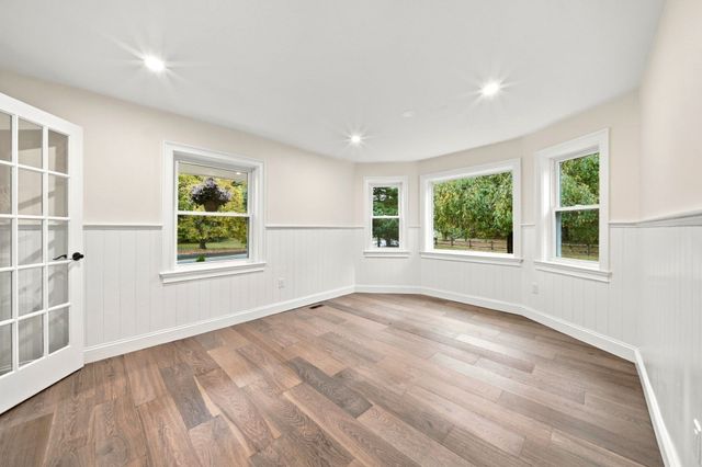 185 Marshall St, Tewksbury, MA 01876