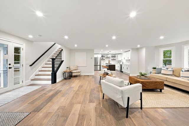 185 Marshall St, Tewksbury, MA 01876